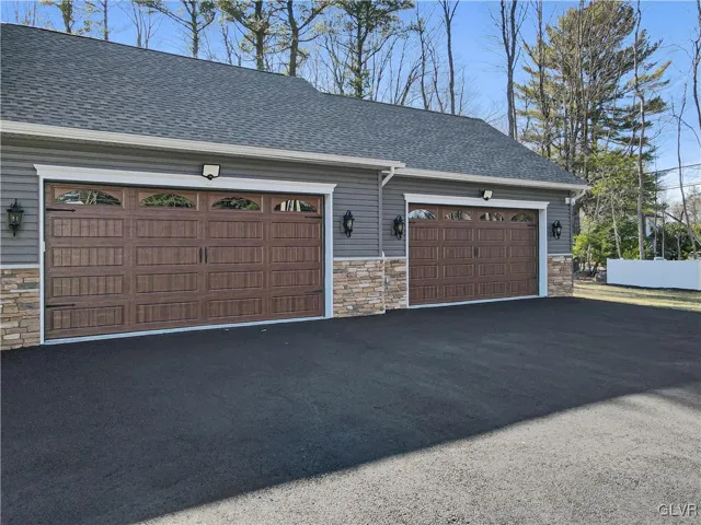 4 Car Garage