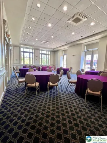 Here's the Interior Gold room, just off the main lobby.