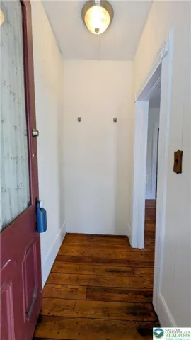 Entry way