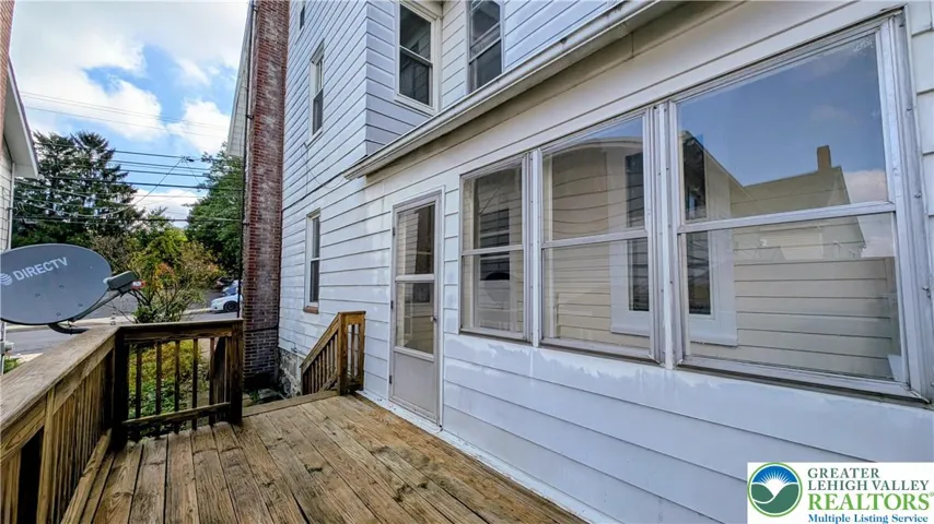 Side porch