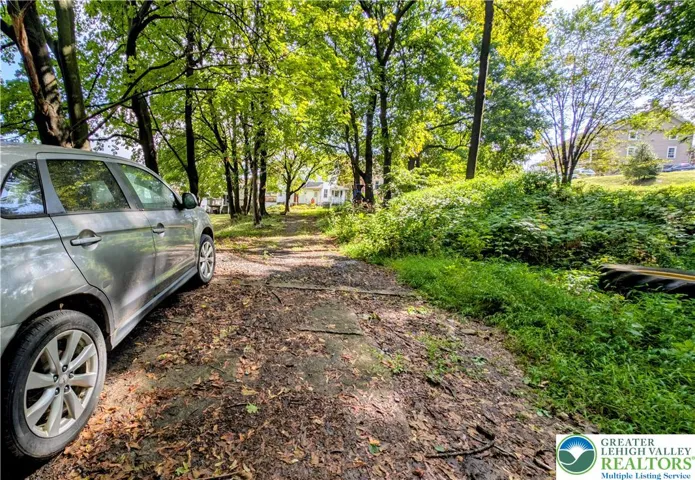 Rear year with off street parking
