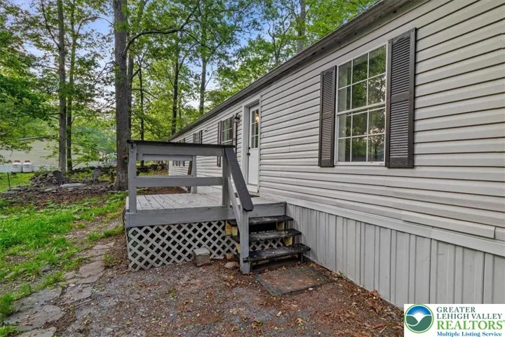 Front Entry w/ Deck