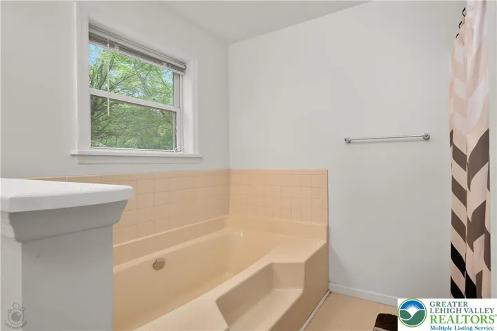 Owners bathroom