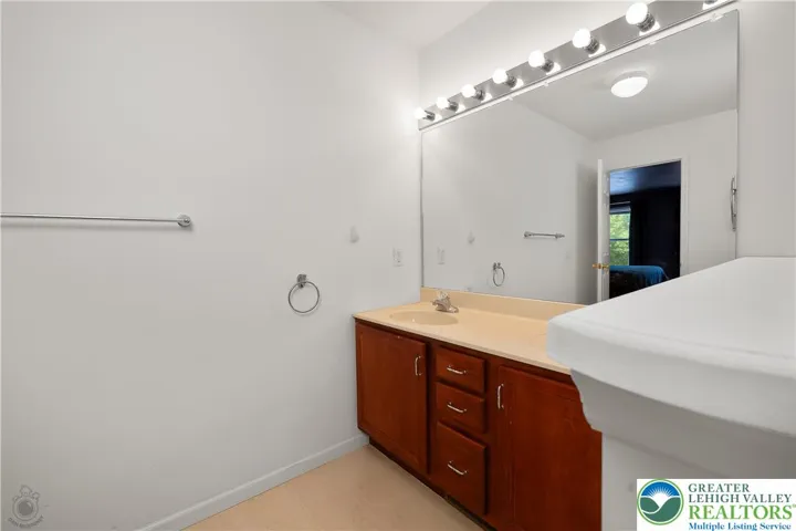 Owners Bathroom