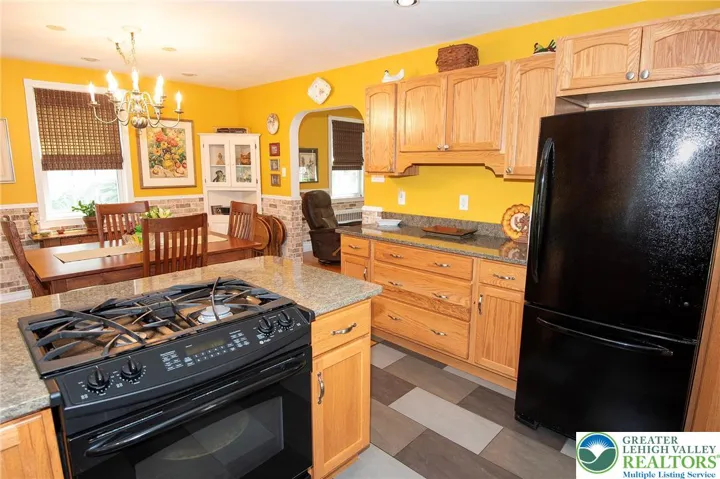 Great counter space & cabinet storage.