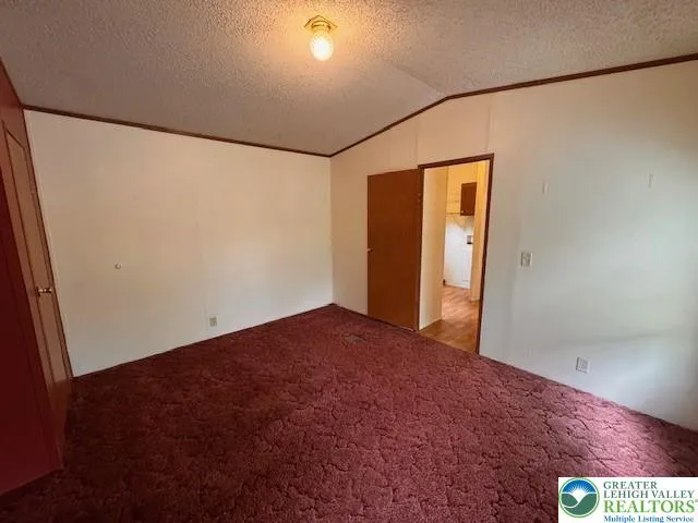 Rear bedroom
