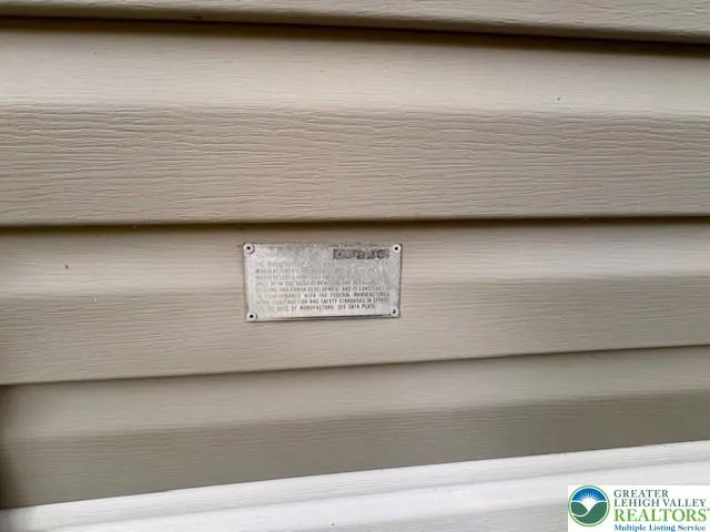 HUD Plate