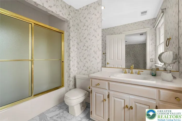 Beddroom 4 full bath