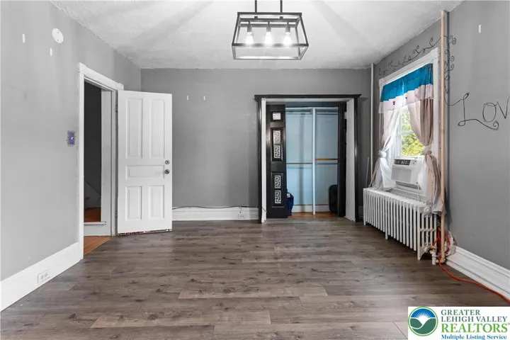 MASTER BEDROOM-LEVEL 2