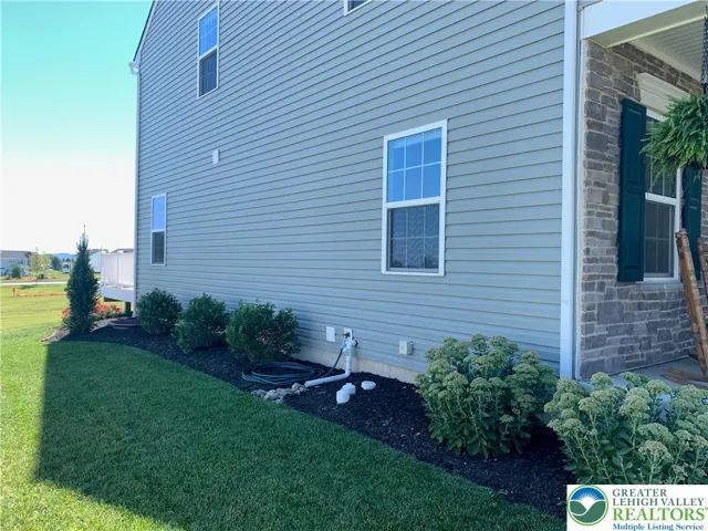 Landscaping all 4 sides