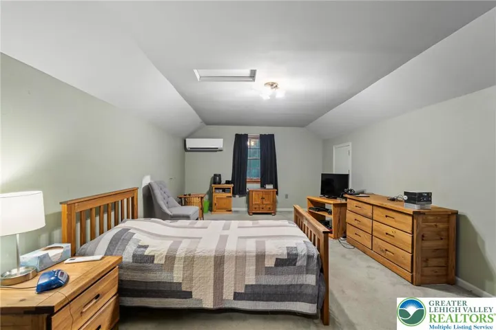 Bedroom 1 w/Mini Split