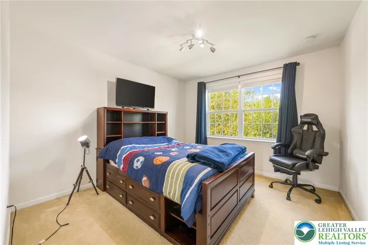 Rear bedroom