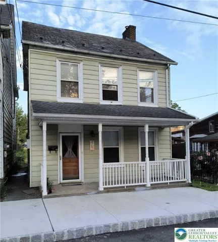 462 Main Street