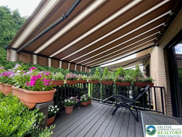 Relaxing deck with awning