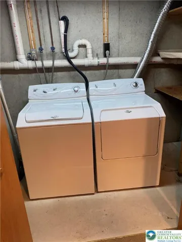 Washer & dryer included