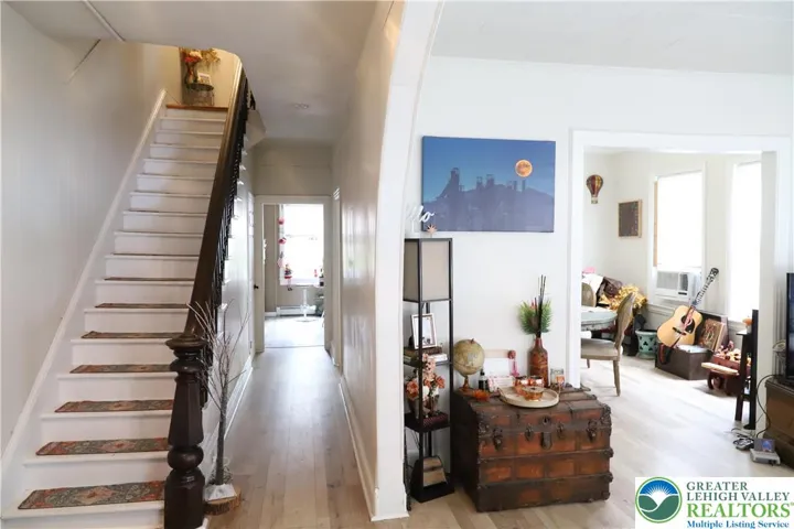 Bright and Welcoming Entrance