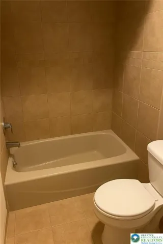 Full Bath 2