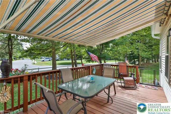  Deck with retractable awning