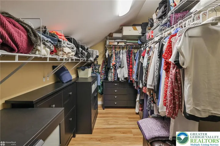 Walk-in Closet