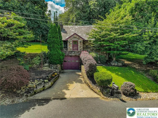 Welcome Home to 2860 Old Nazareth Road!