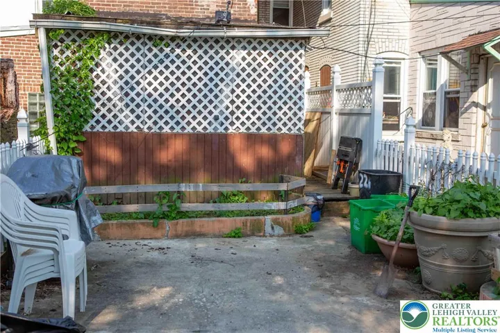 Nice covered space to enjoy