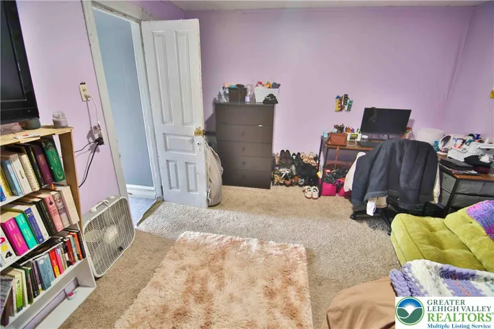 3rd floor - Front bedroom