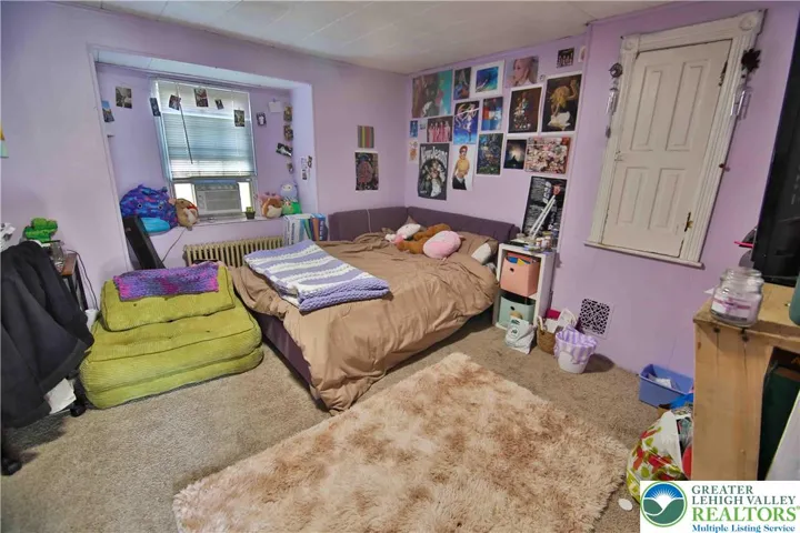 3rd floor - Front Bedroom