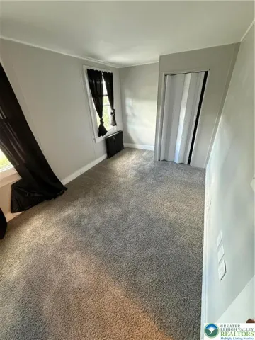 1st bedroom, street side