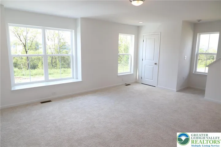 Spacious living room
