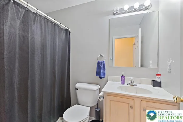 Full Bathroom