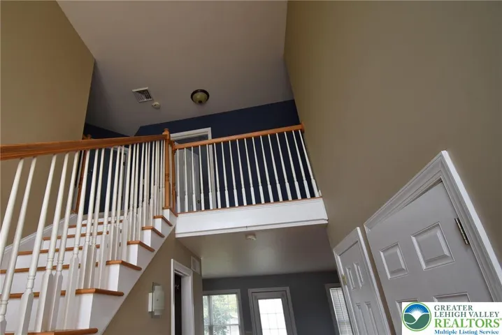 Luxurious 2 Story Entry