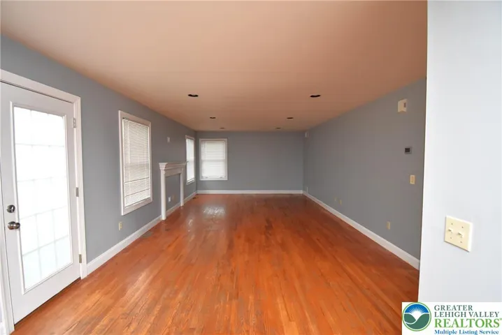 25 x 14' Family Room
