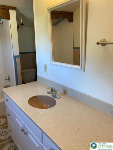 Full bathroom