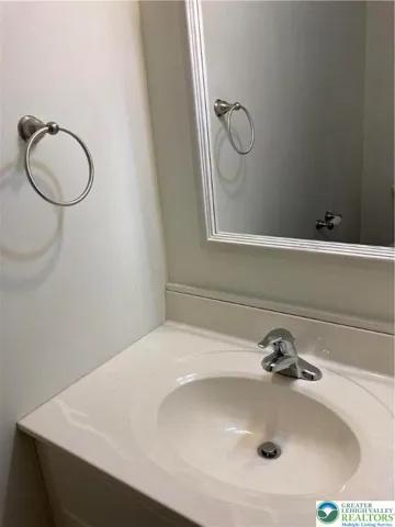 1/2 bath
