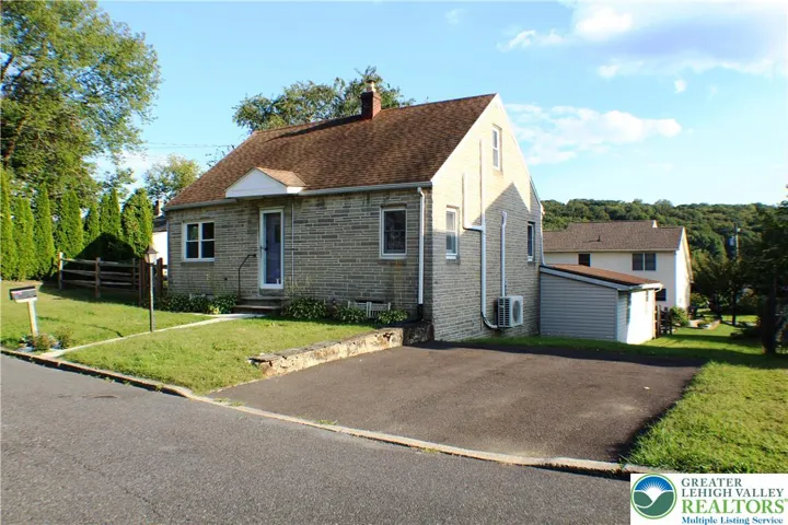 Welcome to 1316 Maryland Ave in Salisbury Twp Allentown PA 18103