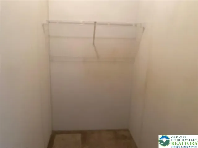 walk in closet