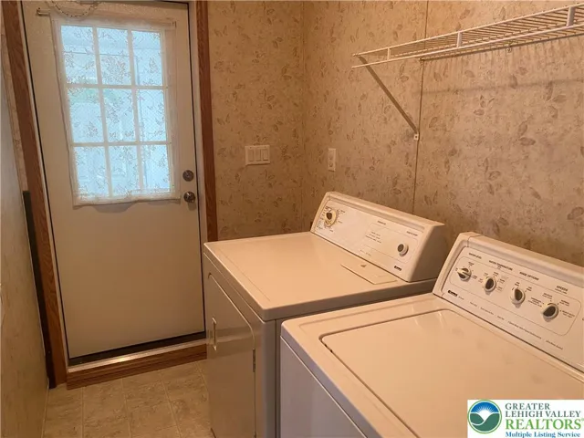 Laundry area to mud room