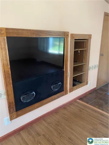 Built in TV with shelving
