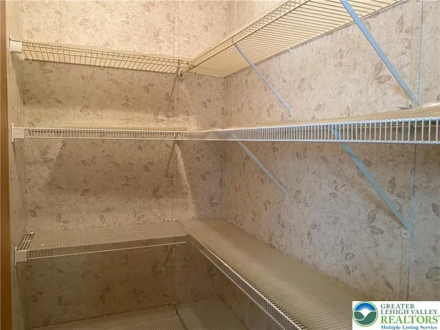 Kitchen pantry