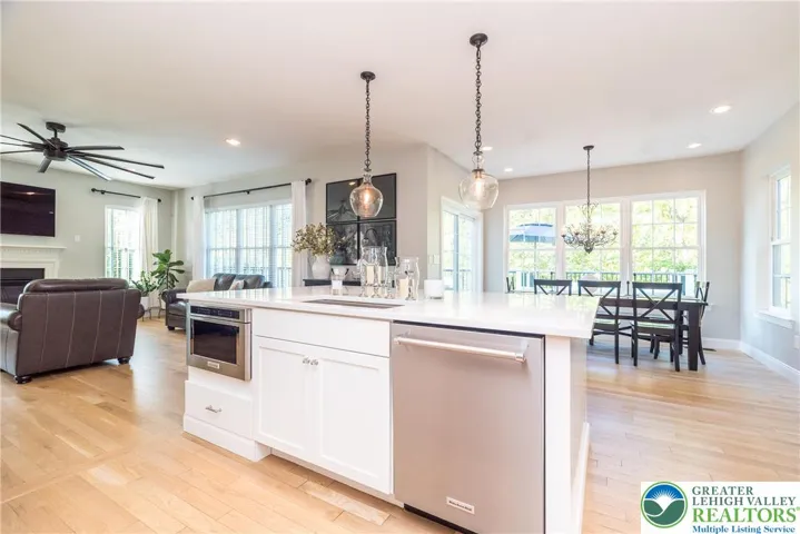 Island has kitchen sink, dishwasher and microwave