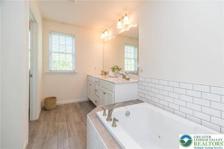 Whirlpool tub