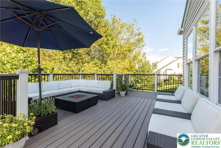 Composite deck