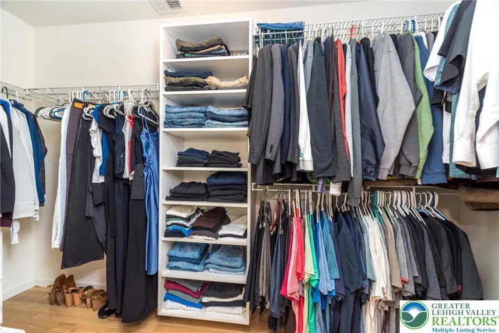 Walk-in closet