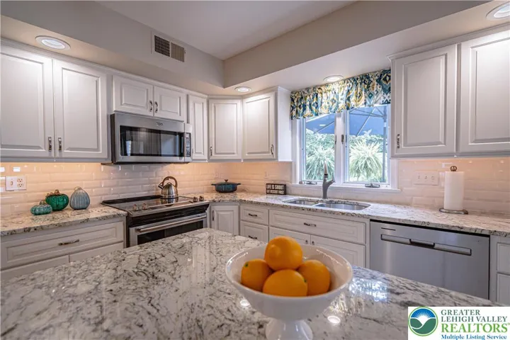 Under cabinet lighting