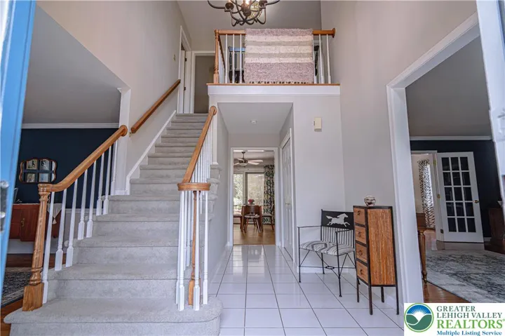 2-story Foyer