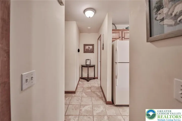 hallway to master suite