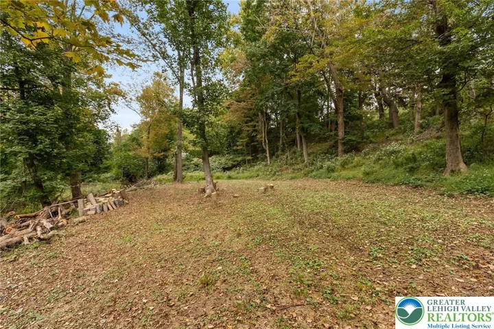 Plenty of land and privacy!