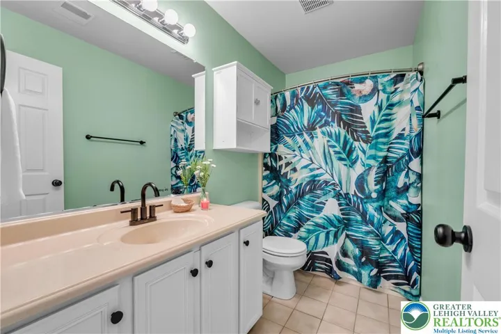 Full Bathroom