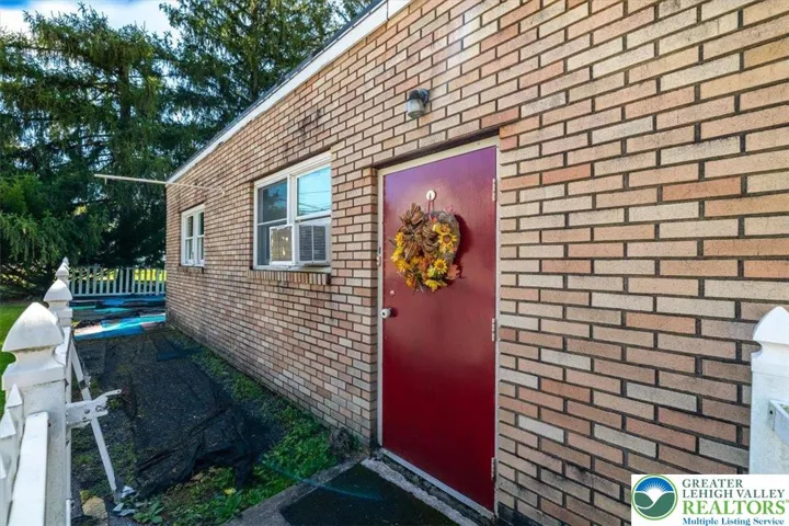 North side of building facing Johnsonville Road