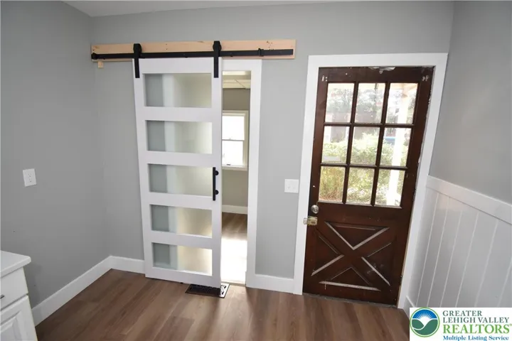 Barn door to half bath